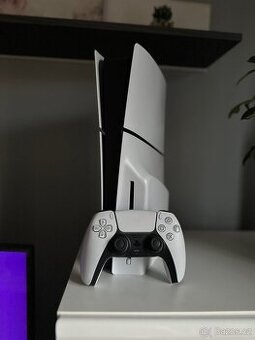 PS5 slim s mechanikou
