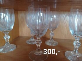 Sada různých skleniček