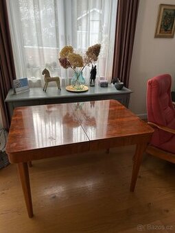 Jídelní stůl Halabala - 4 židle H-214 ,tzv.lízátka