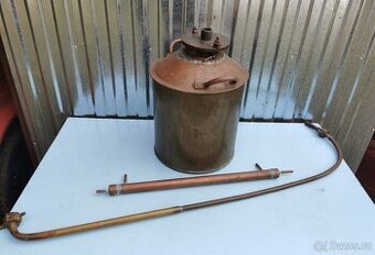 Destilační přístroj