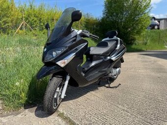 PIAGGIO X EVO 125 cm3_ malý nájezd km