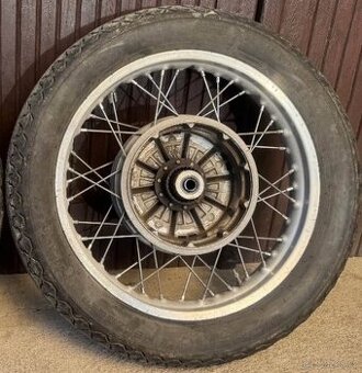 BMW r75/5 Vypletené kolo s nábojem a ráfkem i pneu