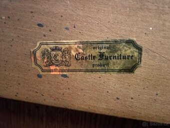 Prodám kulatý stůl starožitný