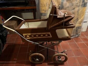 Dětský kočárek RETRO