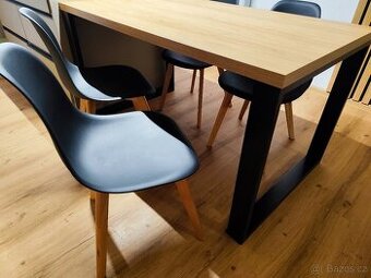 Jídelní stůl + 4x židle