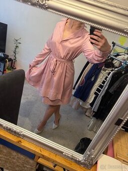 Pudrové růžové košilové šaty S