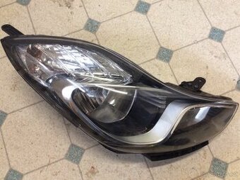 Hyundai ix20 pravé svetlo