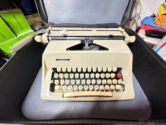 Prodám psací stroj CONZUL