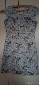 Krásné šaty velikost 34 Orsay