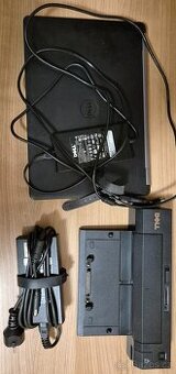 Notebook DELL E5470 vč. docku a 2 adaptérů (90, 130W)