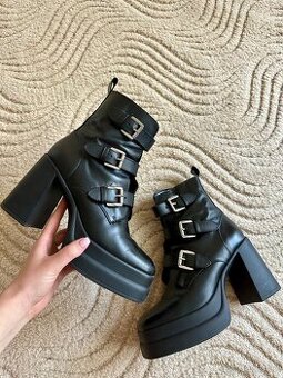 černé kožené polobotky Baťa, vel 37