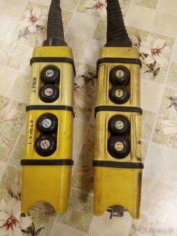 jeřábové ovladače