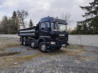 Scania P450 8x4 třístranný sklápěč + bordmatic