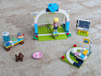 LEGO Friends - 41330 Stephanie na fotbalovém tréninku