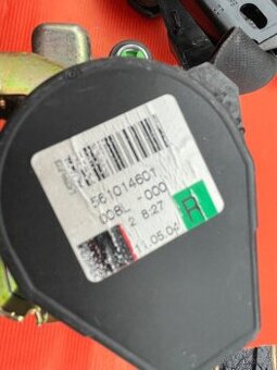 Mercedes Benz W211 pás