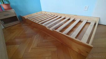 Postel s přistýlkou