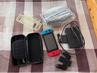 Nintendo Switch s příslušenstvím