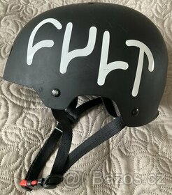 Značková helma pro freestyle sporty ADDICT, junior 48-52 cm - 1