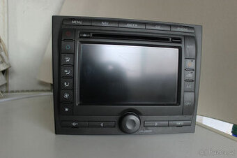 rádio s navigací