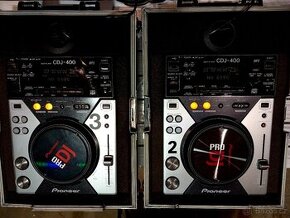 Pioneer CDJ 400 - 1