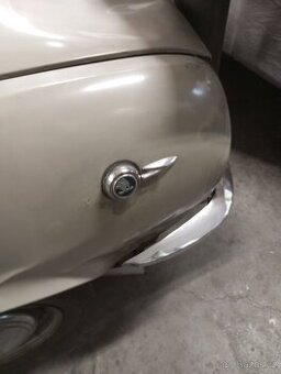 Škoda 100