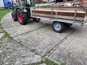 Kára za traktor