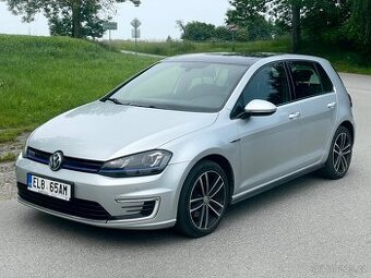 VW Golf GTE