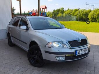 Škoda Octavia II 2.0TDi 103kw,DSG,Tažné,výhřevy,KAMERA