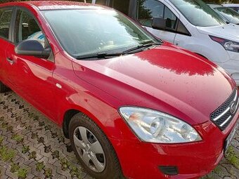 Kia Ceed 1.4 - servisované - Motor ko - STK do 01/2027