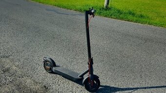 Elektrokoloběžka Xiaomi Scooter 4 Pro 2nd Gen