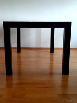 Jídelní stůl 140 x 90 cm