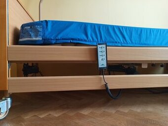 Polohovací zdravotní postel
