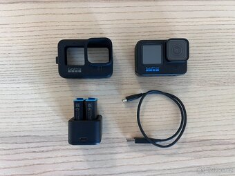 GoPro HERO10 Black + obal + nabíjačka + extra baterka
