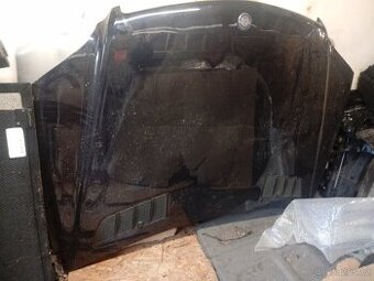 MERCEDES BENZ ML W164 KAPOTA TMAVĚ MODRÁ PĚKNÁ BEZ REZU