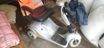 Elektrický invalidní vozík