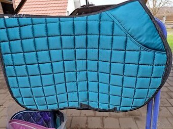 Podsedlová dečka a kamaše