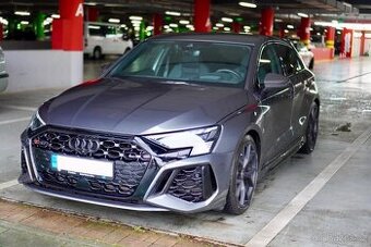 RS3 2024 15033km - karbonové brzdy a doplňky