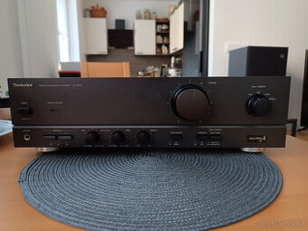 zesilovač Technics SU-610