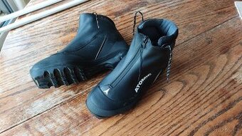 Dětské běžkařské boty Atomic a hole Tempex