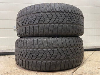 Pirelli Sottozero 3 215/55 R16 93H 2Ks zimní pneumatiky