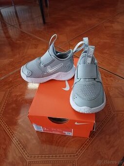 Tenisky zn. Nike, vel. 18.5 (až 19)