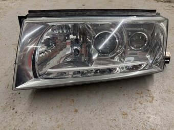 Xenon svetlomet Skoda Octavia 1