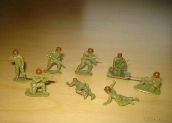 Staré figurky vojáků