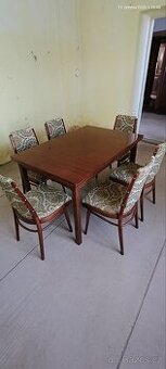 Jídelní stůl rozkládací a židle 6ks