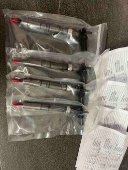 Vstřikovací trysky 03L130277C 2.0TDI 103KW CAA VW T5 FL