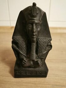 Egyptská soška Achnatona