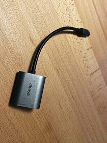 USB-C čtečka karet AKASA - 1