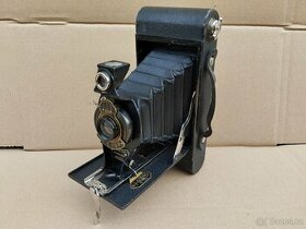 Zajímavý starý a velký fotoaparat. Kodak N0 2