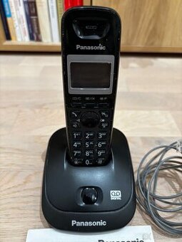 Bezdrátový telefon Panasonic KX-TG2521FX