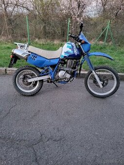 SUZUKI DR 650